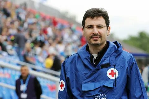 Врач на поле