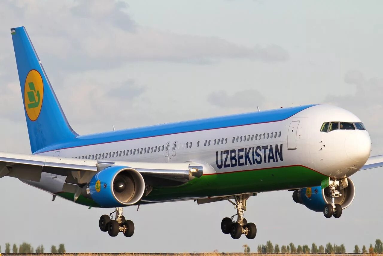 Сайт узбекистанских авиалиний. B767 Uzbekistan Airways. Самолеты хаво йуллари. Airbus a320 Uzbekistan Airways Boeing. Boeing 767 узбекские авиалинии.