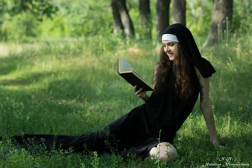 монахиня марчук мариам. монашки в лесу. игумения антония боголюбский монастырь. монахиня 1996. матушка антония монахиня боголюбский монастырь.