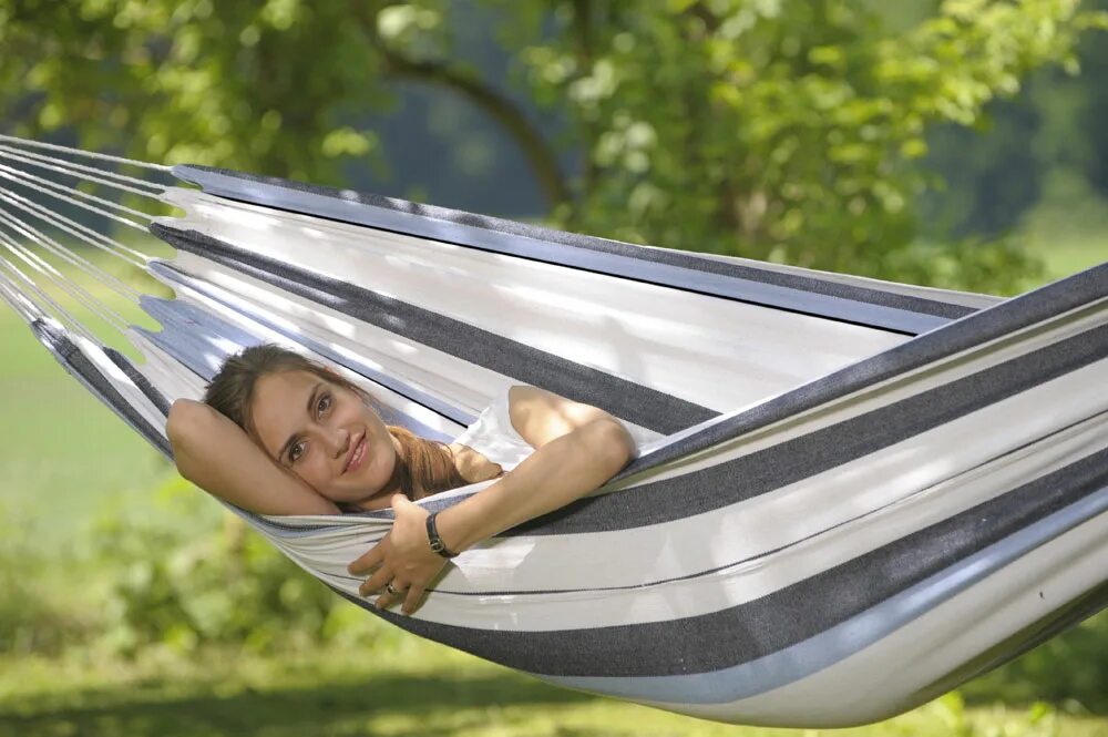 Paraguayan hammock 2006. Гамак leco-it с каркасом. Гамак для сна в квартире. Качели подвесные для улицы. Сон в гамаке.