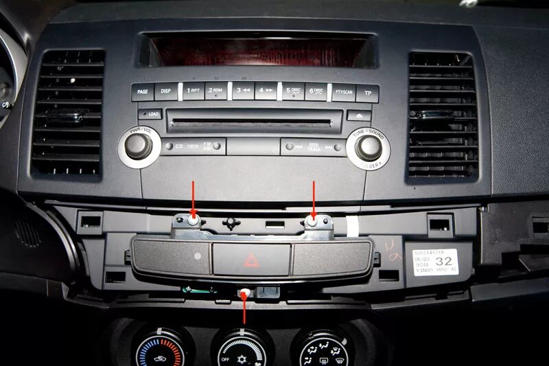 2din магнитола в мицубиси цедия. как снять магнитолу лансер 10. как снять магнитолу лансер 10. Mitsubishi lancer 10 усилитель штатного. кронштейн магнитолы ланцер 10.