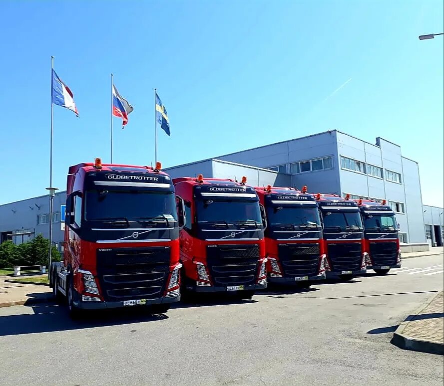 Грузовики орел. Volvo FH 6x2. Вольво груп трак центр Санкт-Петербург. Вольво трак центр Тюмень. Компании транспортные на Вольво центре.