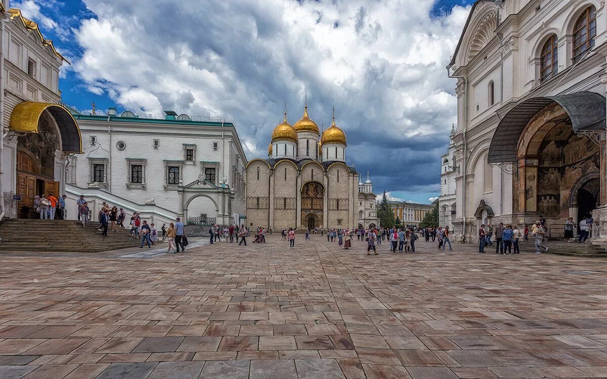 Где соборная площадь. Соборная площадь Кремля в Москве. Соборная площадь Московского кре. Соборская площадь Московского Кремля. Ансамбль Соборной площади.