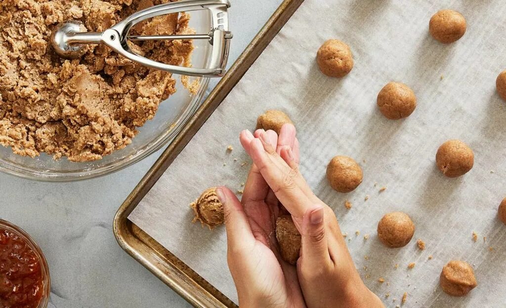 К чему снится месить тесто руками. Batch Baking. Whether galetny cookies help to lose Weight. How many cookies could a good Cook Cook. How many cookies could a good Cook Cook if a good Cook could Cook cookies.