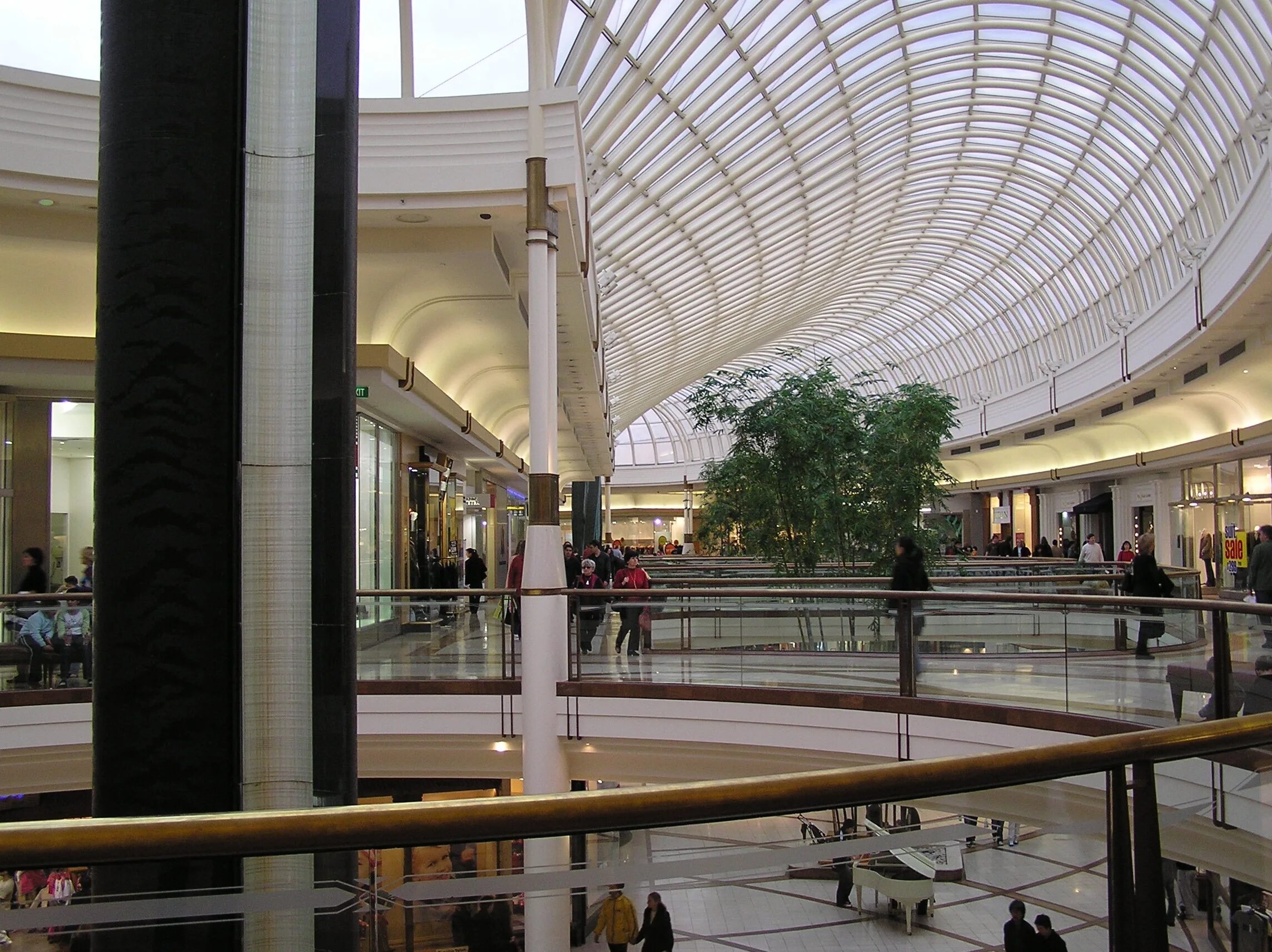 Торговый центр 8 букв. Торговый центр Мельбурна Чадстоун. Торговый центр Хуэйфу. Первый торговый центр в мире. Торговый центр «УАНЛИНКУОЛК».