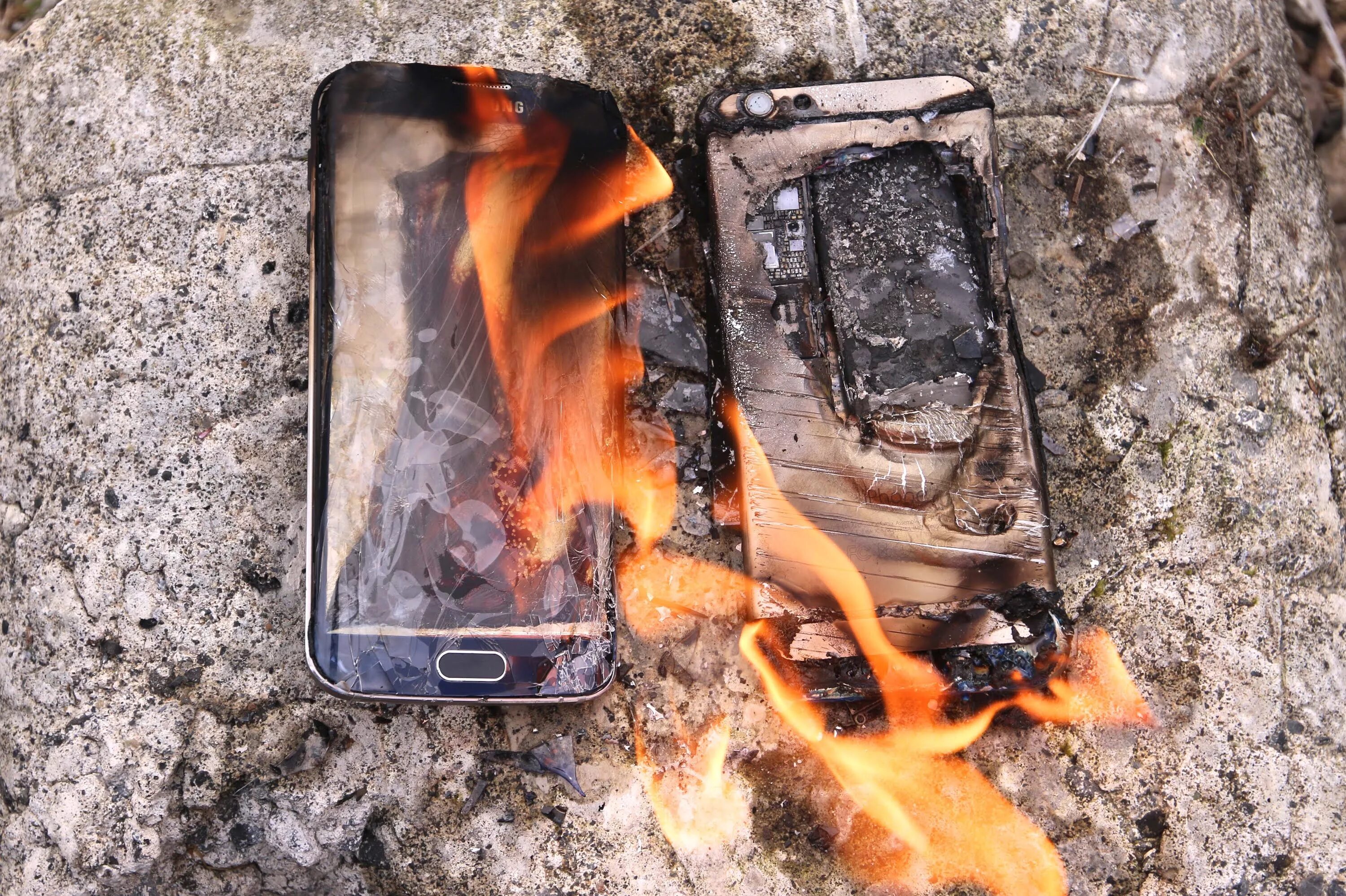 Galaxy Note 7 взрывается. Samsung Galaxy Note 7 Burning. Самсунг галакси нот 7 взрывается. Samsung Galaxy Note 7 Burn. Samsung сгорел