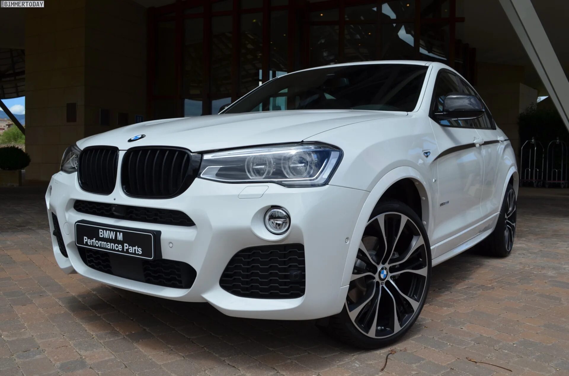 Тюнинг бмв х3. BMW x4 m Performance. BMW x4 f26 m пакет. БМВ х3 ф25. BMW f26 m-Performance.