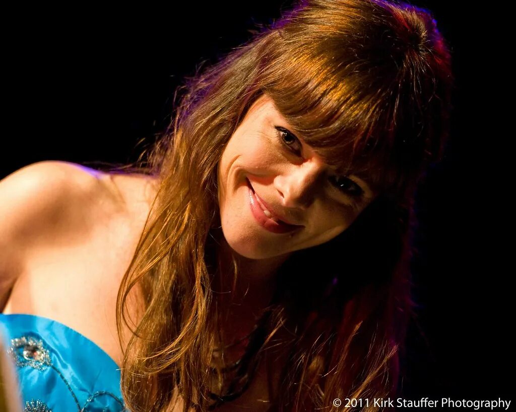 Ленка крипач. Lenka певица. певица ленка крипач. lenka певица сейчас. lenka певица википедия.