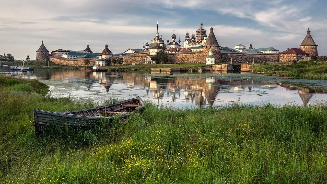 Соловецкие острова тайны. Соловецкий монастырь на белом море. Соловецкие острова монастырь. Спасо-Преображенский Соловецкий монастырь. Соловецкий монастырь Соловецкий.