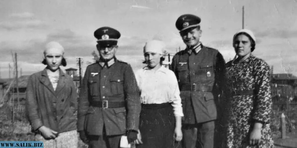 лежачие коллаборационистки франция. лежачие коллаборационистки франция. 1945 год. коллаборационистки франции наказание после войны. женщины оккупации.