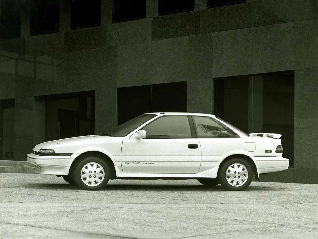 Тойота 6 поколения. Toyota Corolla vi (e90) купе. Toyota Corolla 1987 купе. Toyota Corolla 6 поколение. Toyota Corolla e90 Coupe.