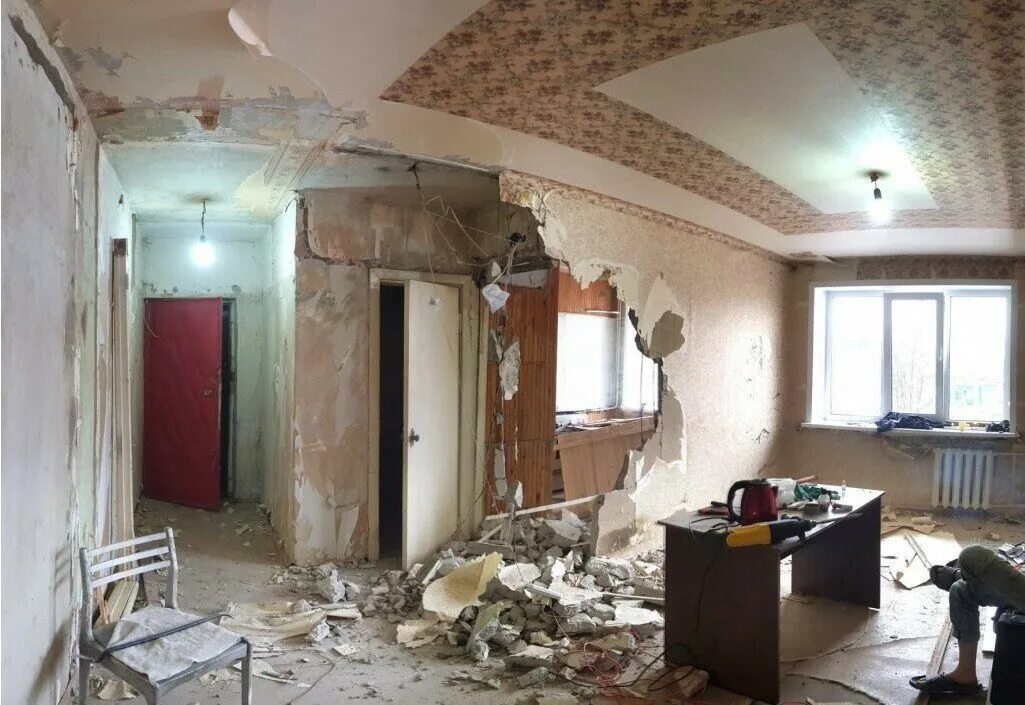 Нарушение перепланировки. Перепланировка квартиры. Перепланировка хрущевок. Хрущевка перепланировка. Перепланировка хрущевки 2 комнаты.