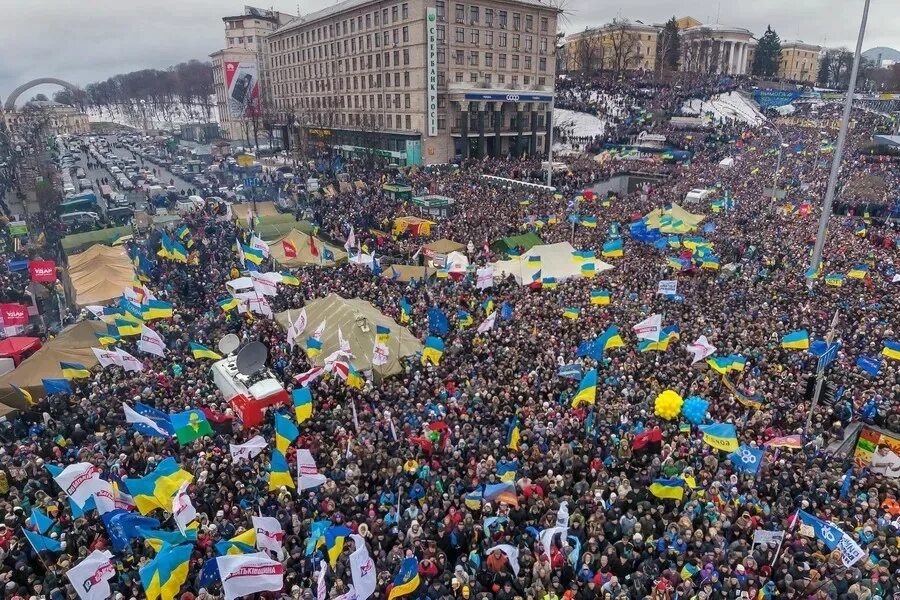 27 ноября 2013. Евромайдан 2013-2014. Киев Майдан 2014. Киев площадь независимости Евромайдан. Майдан Украина 2013.