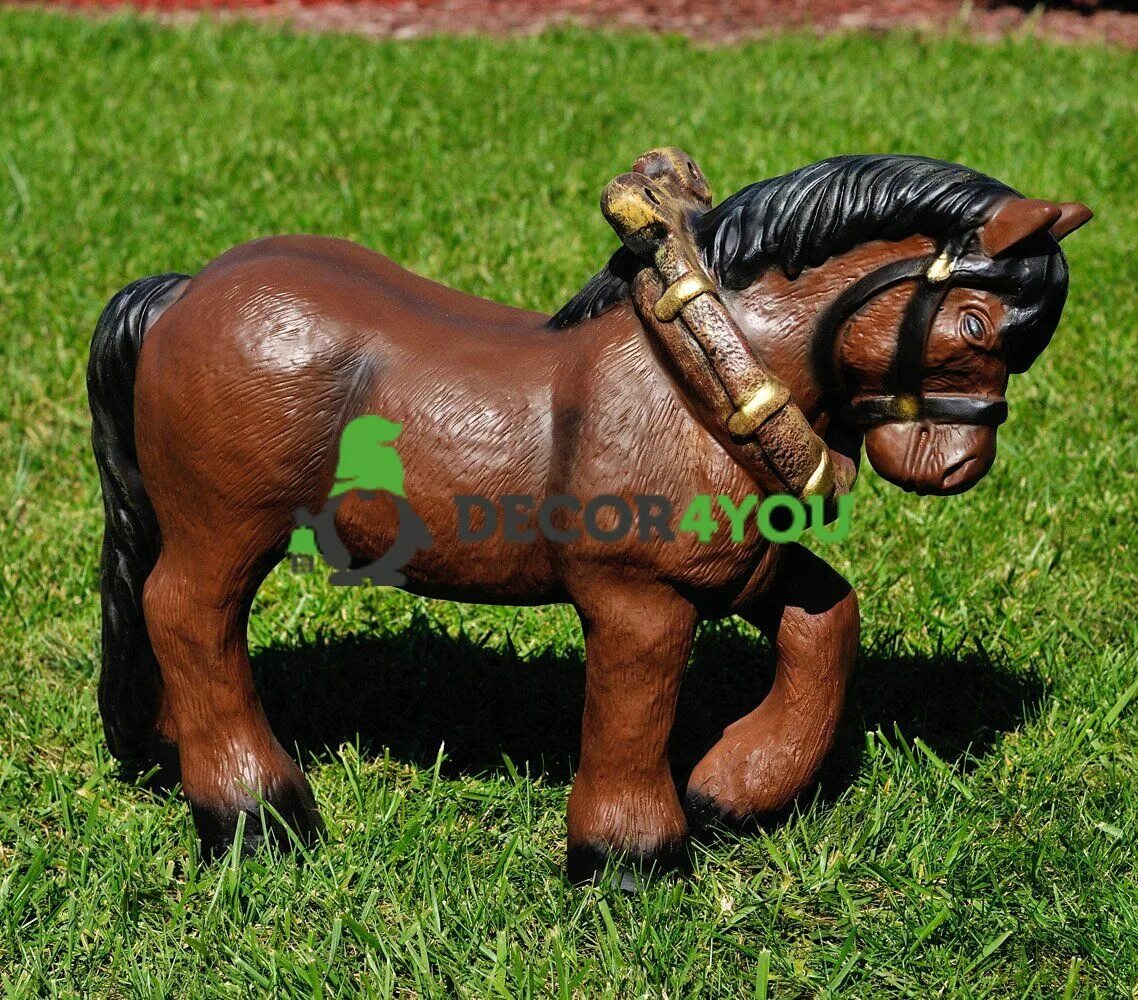 Садовая фигура лошадь. Садовая фигурка лошадь. Конь Садовая скульптура.
