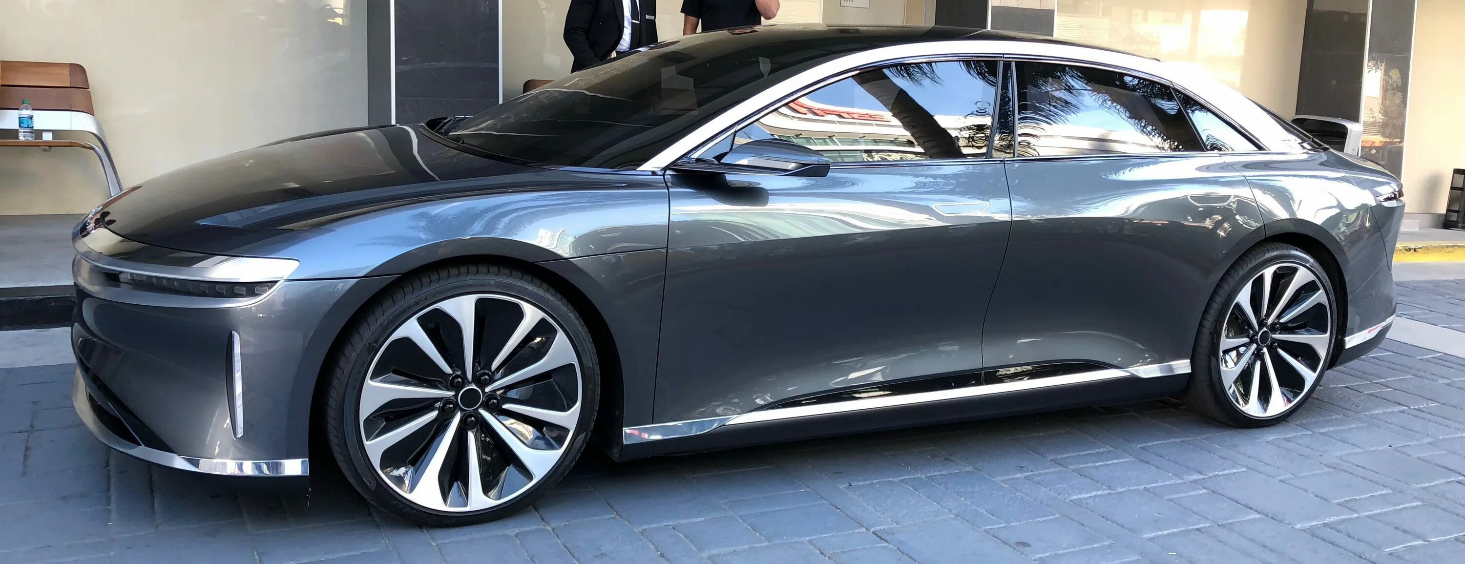 Lucid Air 2022. Электрокар Люсид Эйр. Lucid Air 2023. Lucid Air багажник.