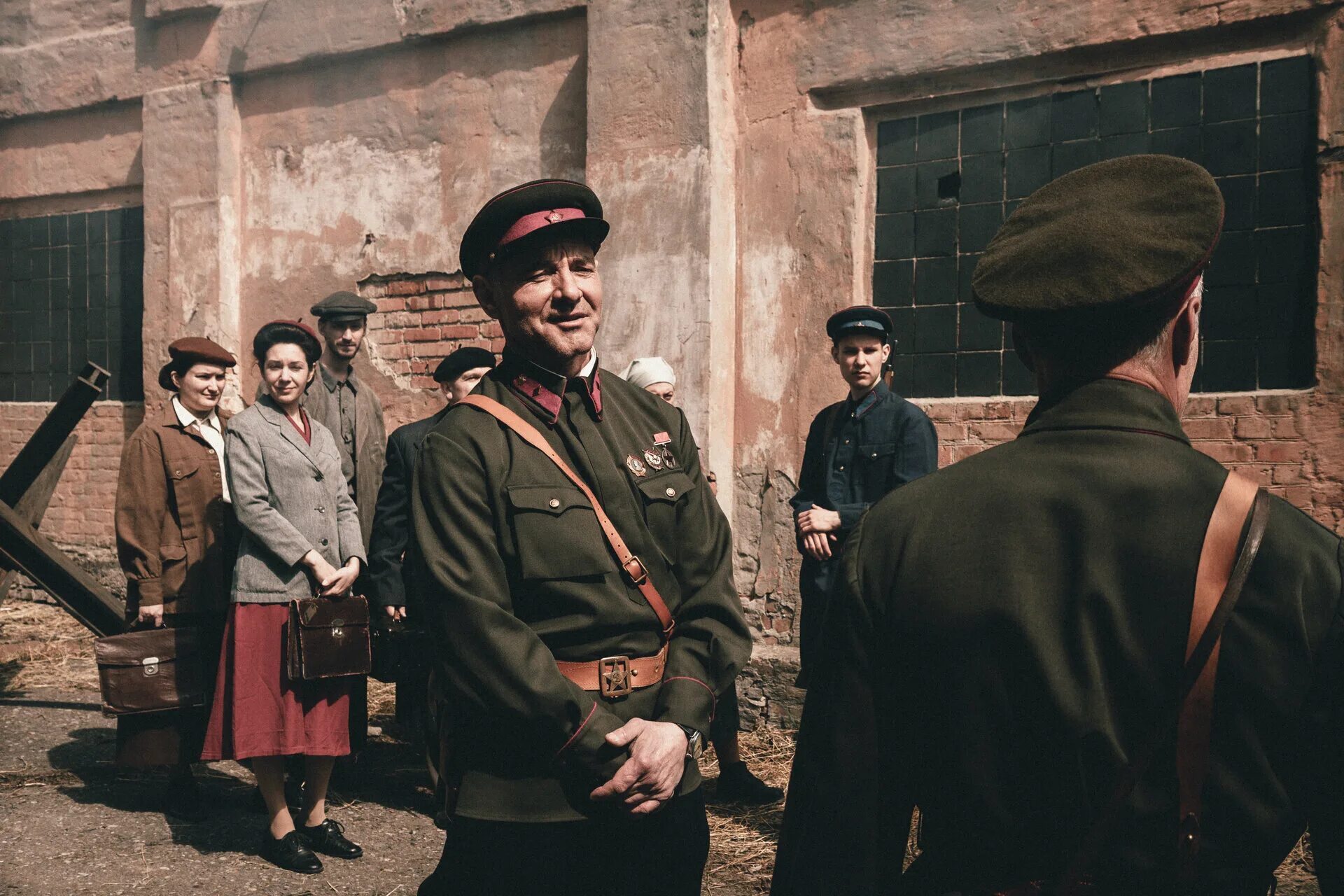 По законам военного времени первый канал