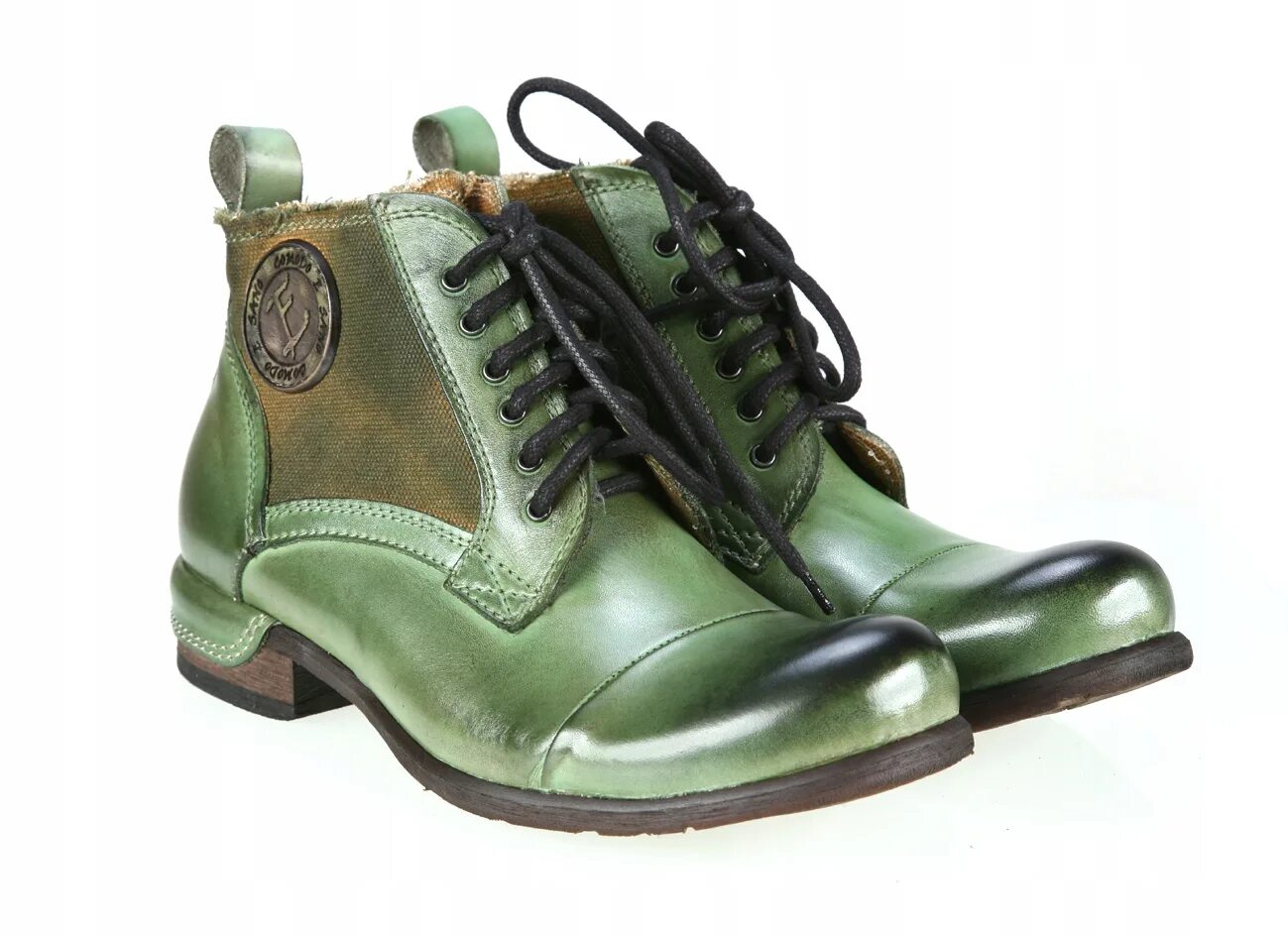 Обувь green. Велберис зеленые мужские ботинки. Зеленые мужские ботинки Джим Грин. Зеленые кожаные ботинки мужские. Ботинки мужские зимние зеленые.