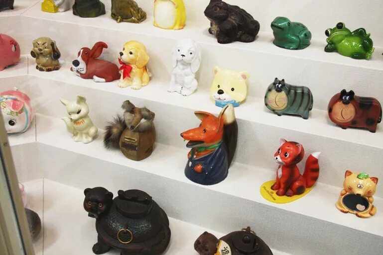 мини музей копилок в детском саду. музей копилок. копилка музея 4 букв сканворд. копилка музея 4 букв сканворд. музей копилок в детском саду.