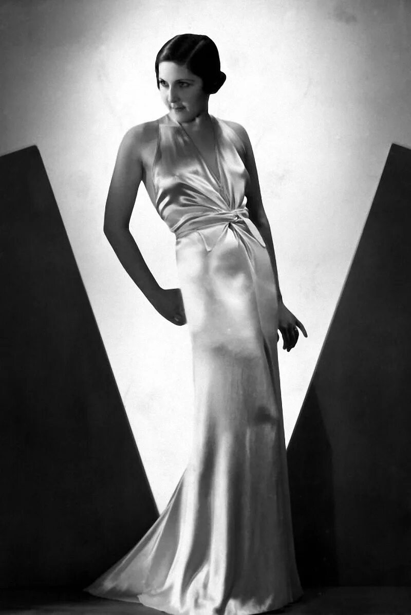 Вечерние платья 1930-х годов. Платья 1930. Жанна ланвин платья 1930. Платья 1930. Скиапарелли эльза платье 30 годов.