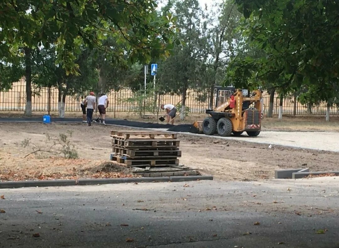 Погода в восточном советского. Хутор Восточный Ставропольский край Советский район. Фонтан Светлоград. Зеленокумск Хутор Восточный. Ставропольский край Хутор Восточный Советский район поселок.