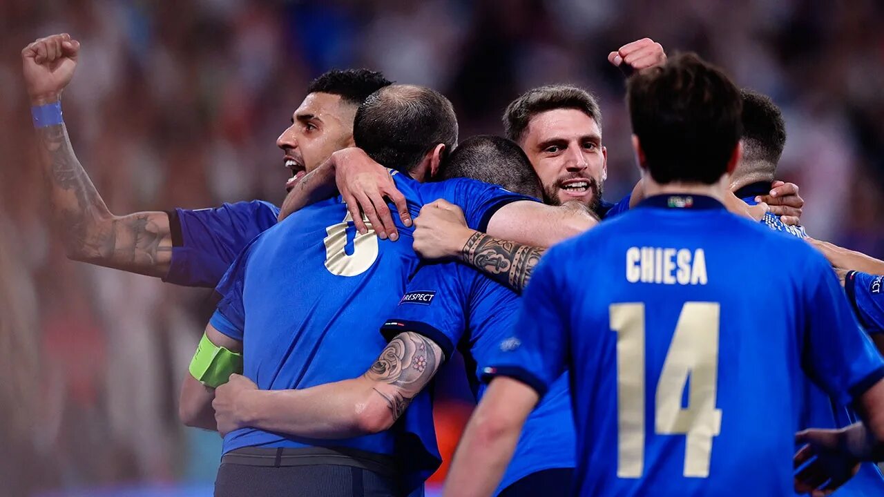 Италия чемпионы сколько раз. Сборная Италии по футболу евро 2020. Италия чемпион Европы 2021. Сборная Италии состав 2020. Сборная Италии чемпион евро.
