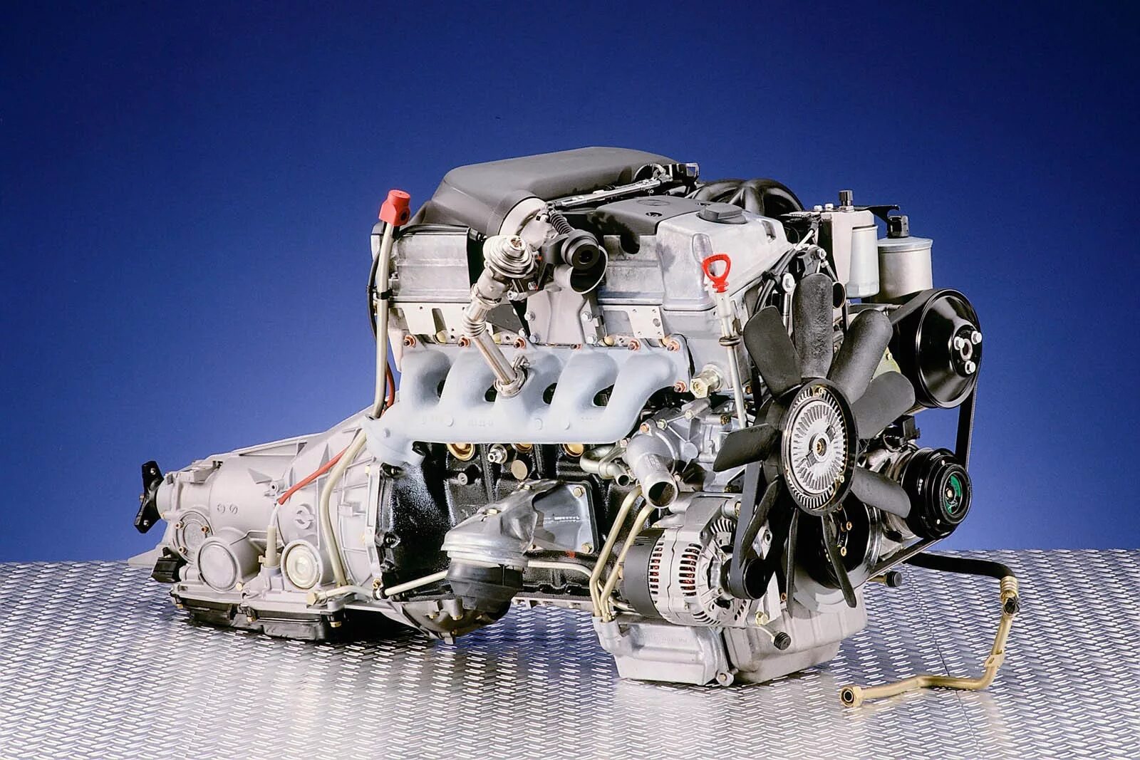 Модели дизелей мерседес. Мотор ом 605 мерседес. мотор mercedes om606. mercedes-benz om611. мерседес 605 дизель.