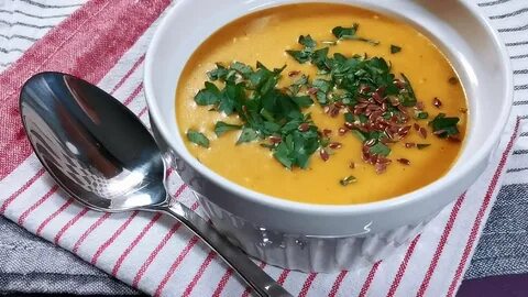 Тыквенный суп пюре с беконом и сливками