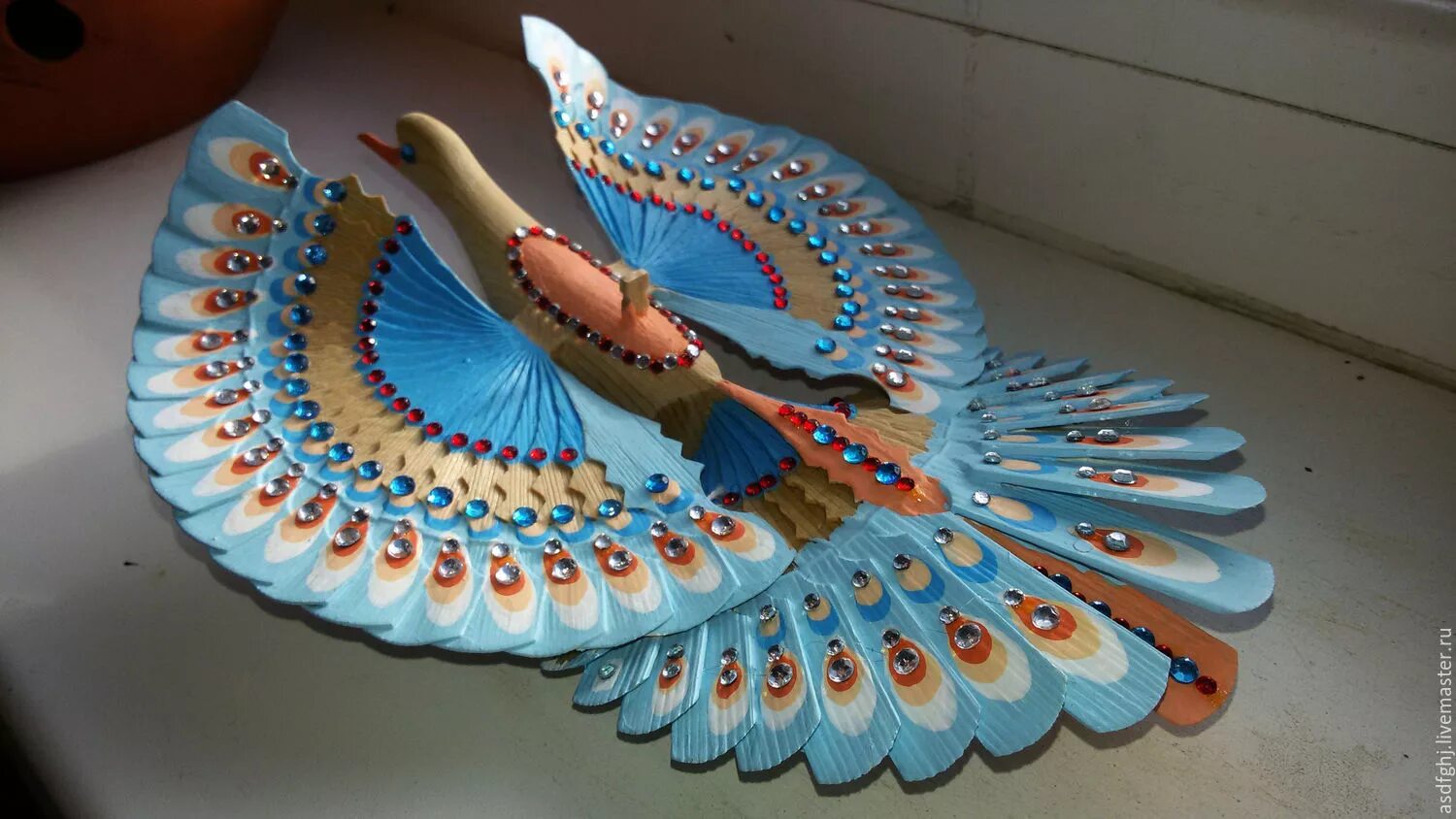 Файл:Wooden bird of happiness.jpg - Википедия