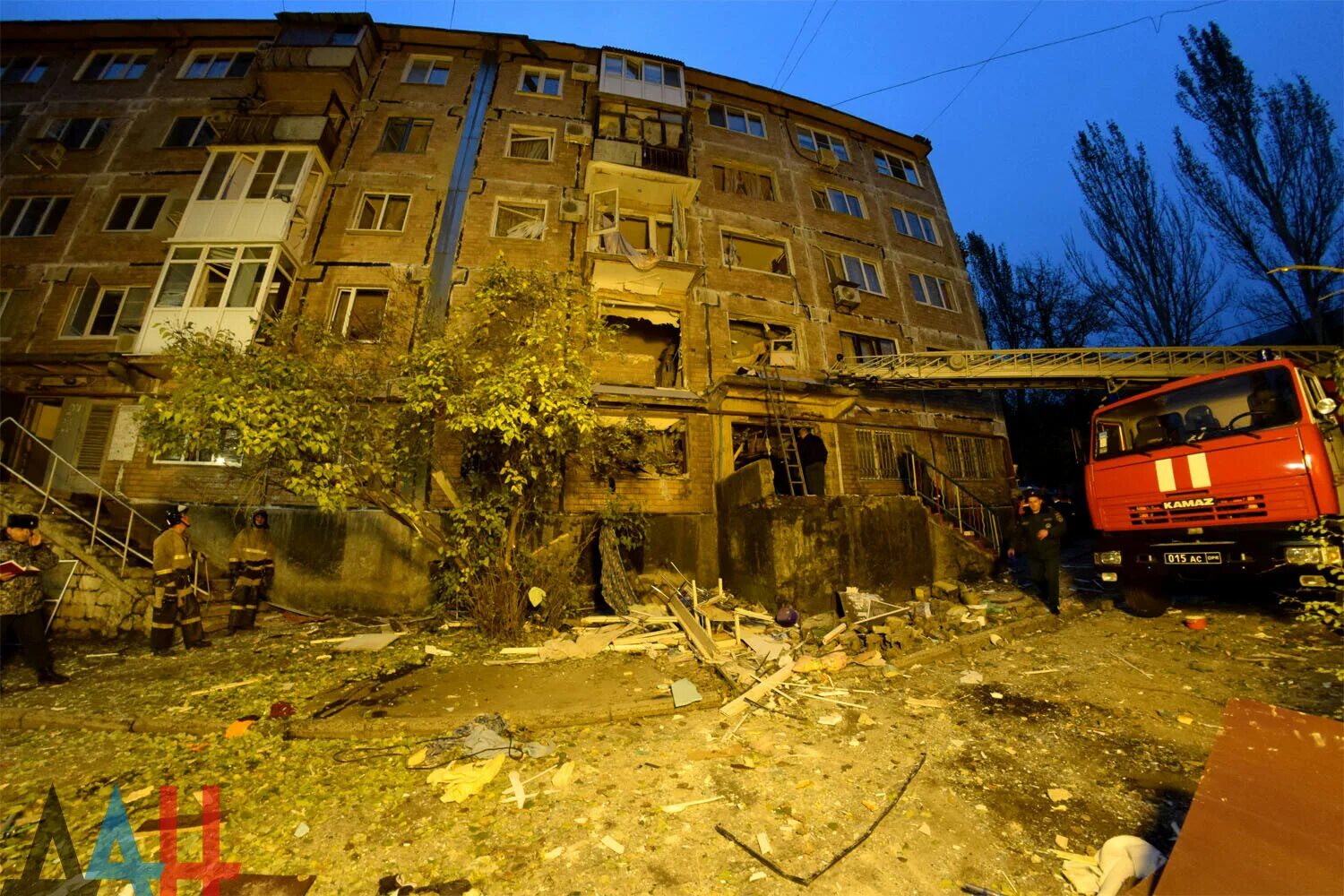 Фото донецка сегодня. Разрушенный центр Донецка. Донецк пятиэтажка.