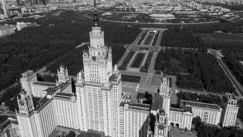 Здание мгу в москве на воробьевых горах