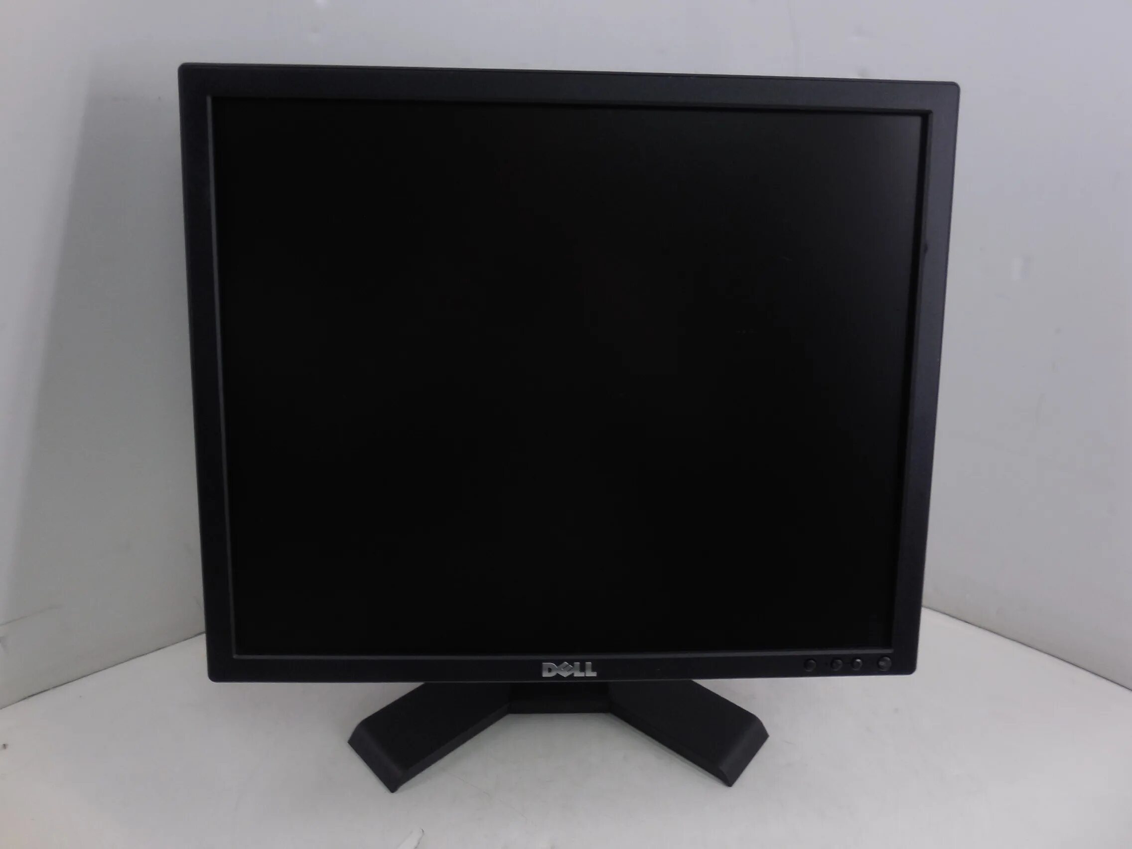 Жк монитор 19. Монитор dell e190sb. Монитор dell 17 дюймов e190sb. "Монитор 19"" LCD Samsung e1920nw wide VGA Black". ЖК монитор 1990 года.