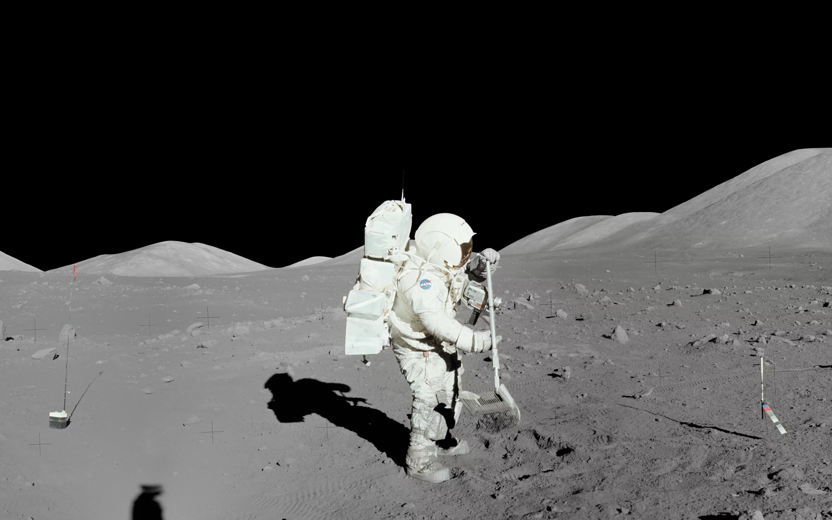 First moon landing. Апполо 11 на Луне. Аполлон-16 астронавт на Луне.