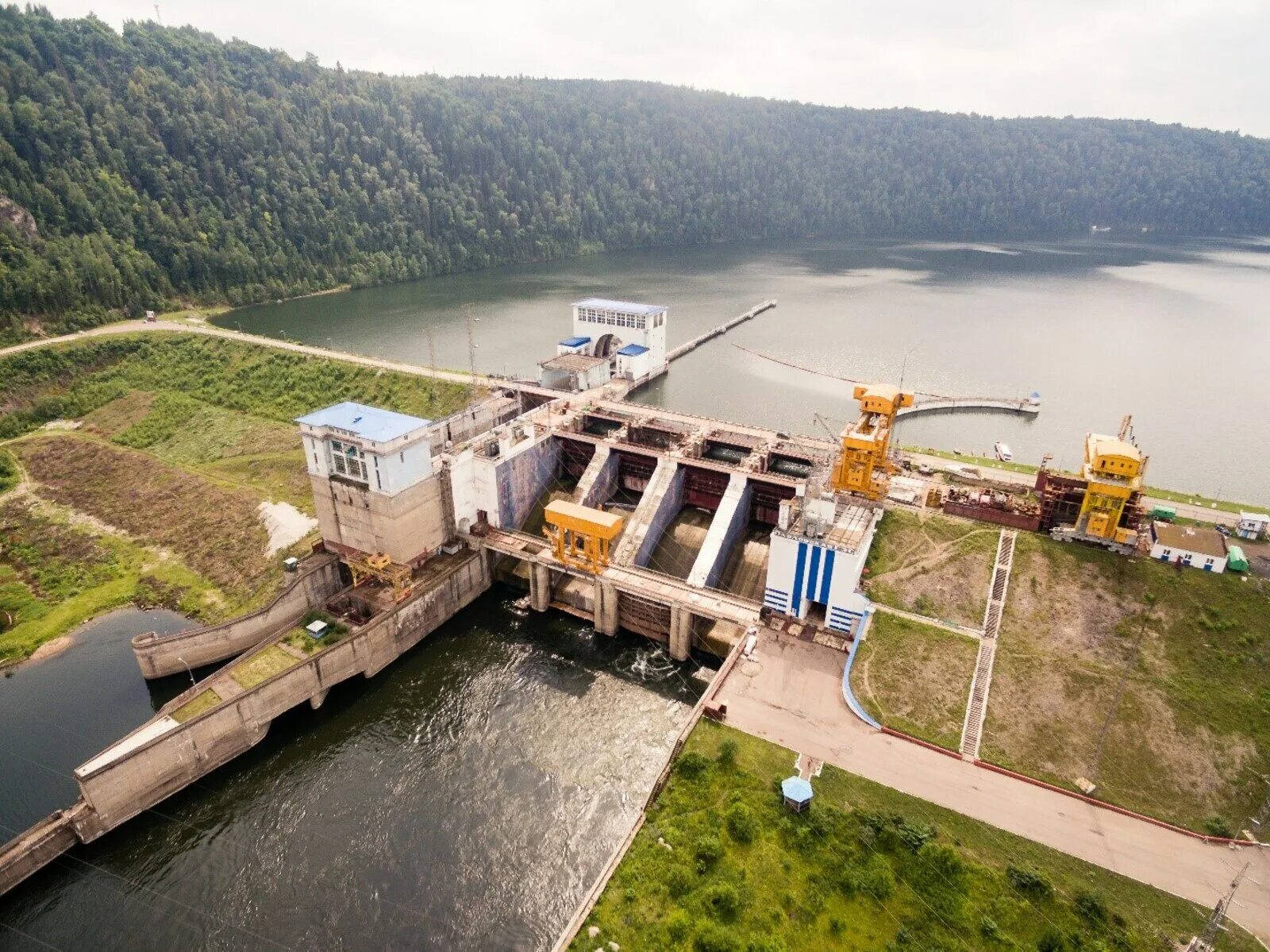 Уфа водохранилища. Павловская ГЭС Башкирия. Павловское водохранилище Башкортостан. Павловская ГЭС Уфа. Павловское водохранилище Нуримановский район.