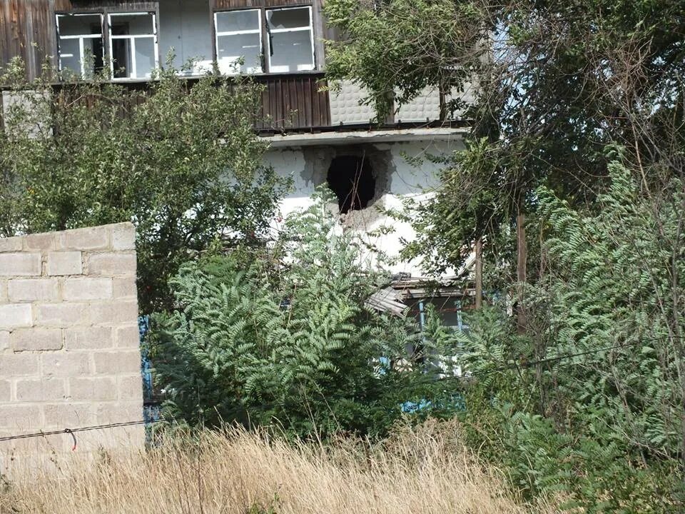 Обстрел троицкого лнр. Красногоровка новости на сегодня. Марьинка донецкая область сегодня. Село красногоровка донецкая область. Красногоровка днр.