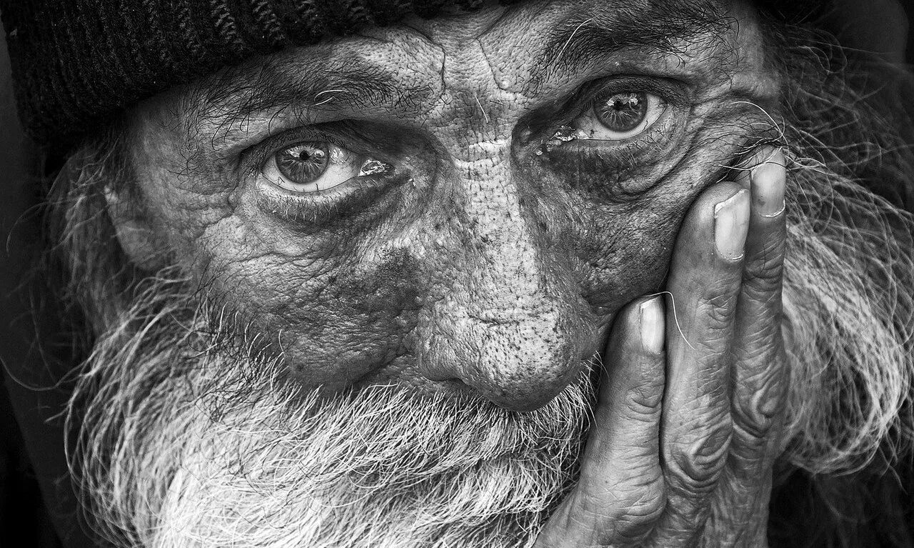 Глаза старика. Глаза дедушки. Добрые глаза. Грустные глаза старика.