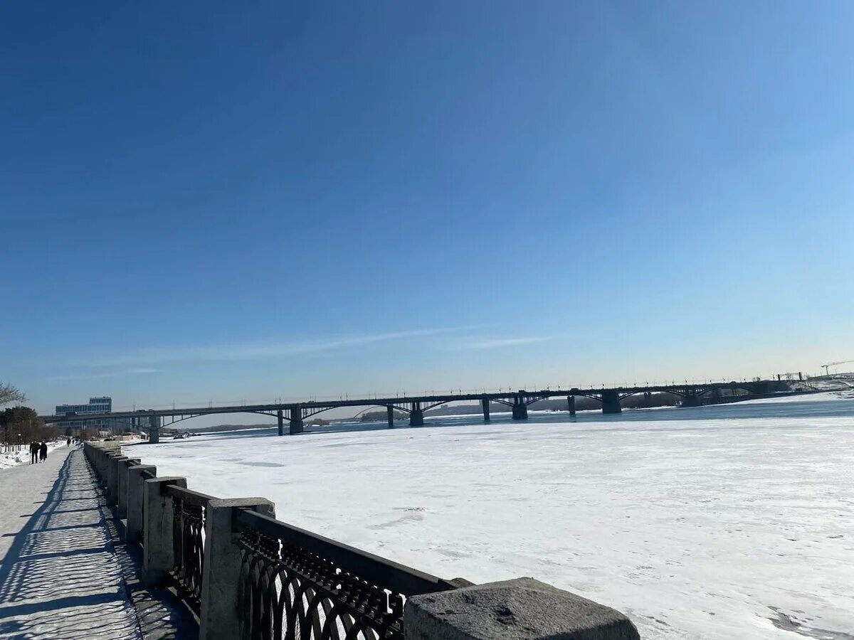 Сиб область. Новосибирск весной. Новосибирск в апреле. Новосибирск Обь в апреле.