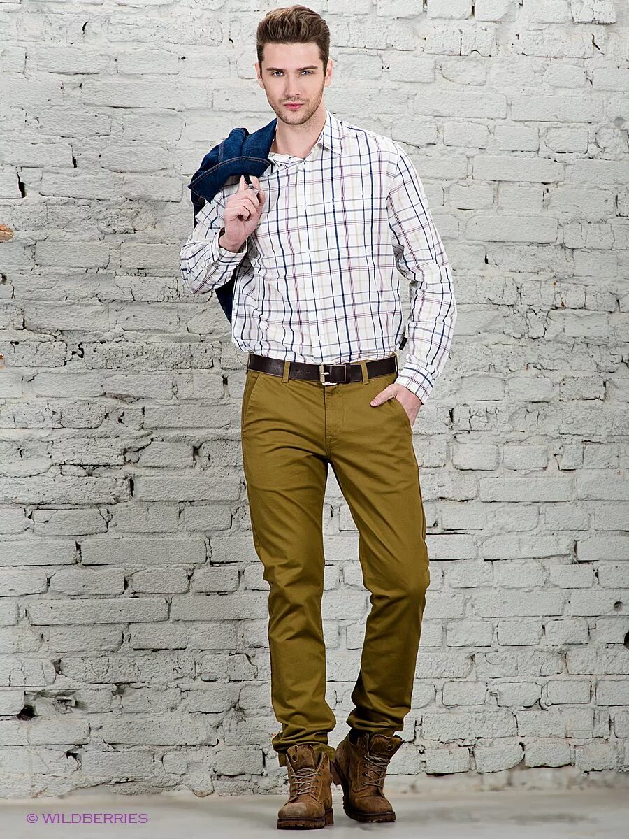 бежевые брюки мужские. мужские сочетания цветов. мужской сочетание. модная мужская одежда. мужской сочетание.