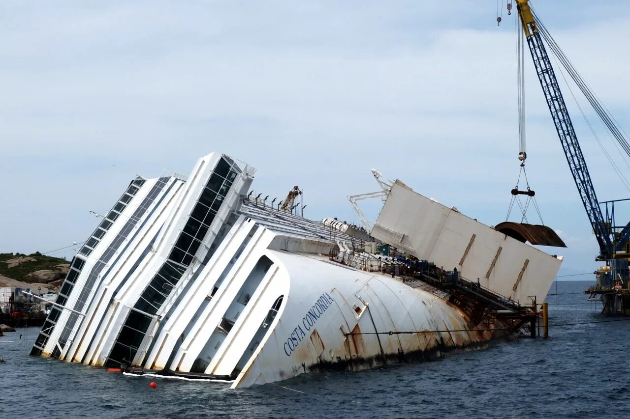 Shipping crashes