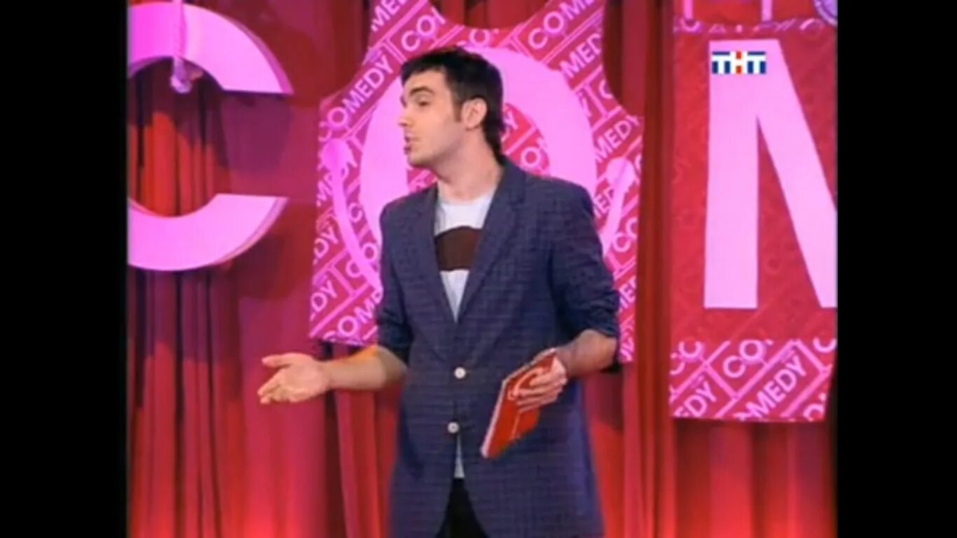 Comedy club сёстры зайцевы. Состав группы камеди клаб. Тнт резиденты камеди клаб. Камеди клаб демис карибидис да. Леонид марголин ведущий.