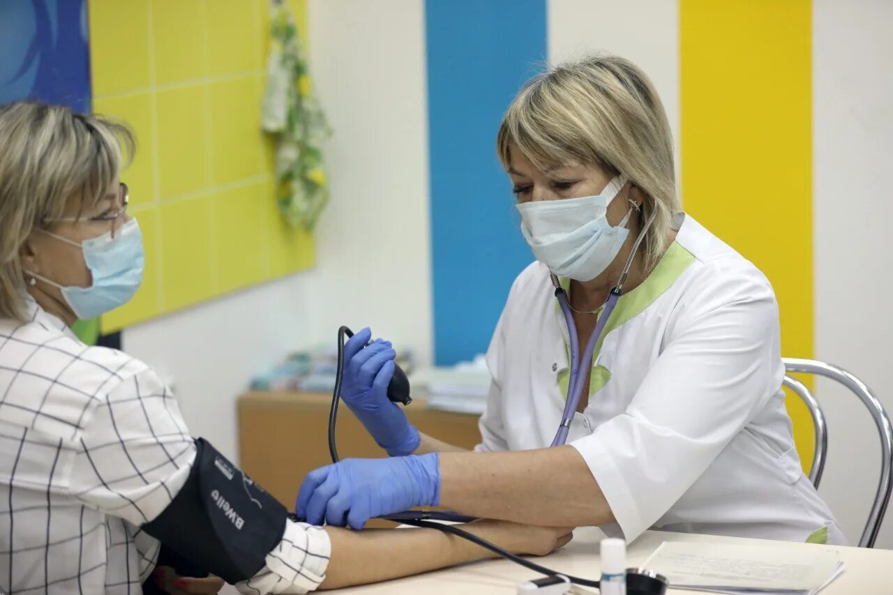 Врачебная практика медицинский центр новосибирск. Северная поликлиника чебоксары. Правила поведения в раздевалке в школе. Красный проспект 163 врачебная практика. Центр врачебной практики чебоксары.