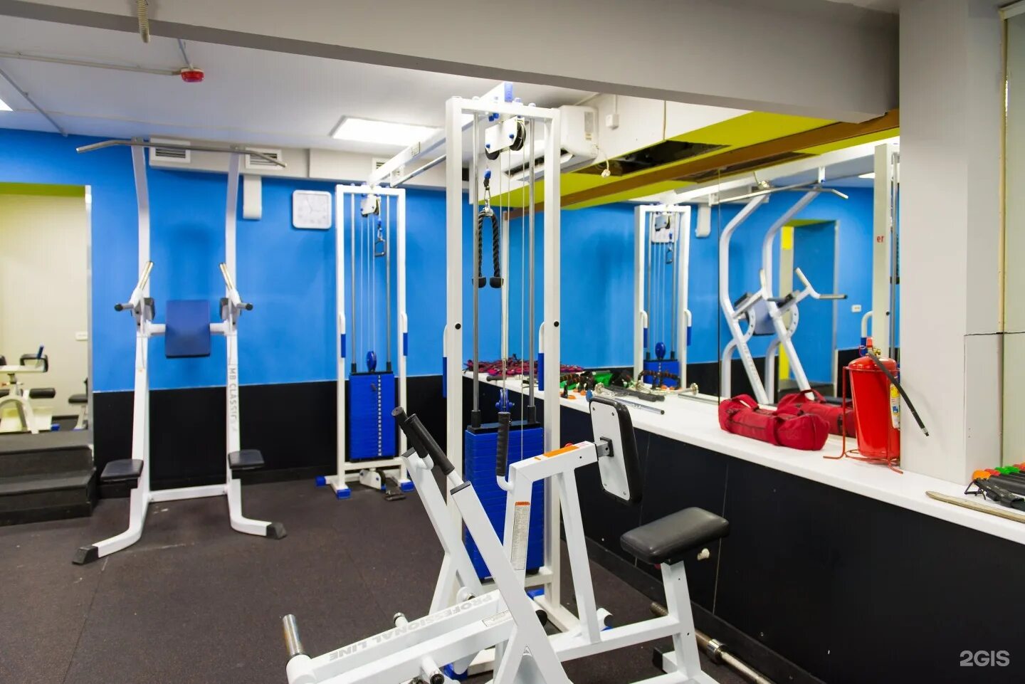 фитнес клуб космос челябинск. геометрия фитнеса space. космос тренажерный. космический спортзал. спортзал космос челябинск.
