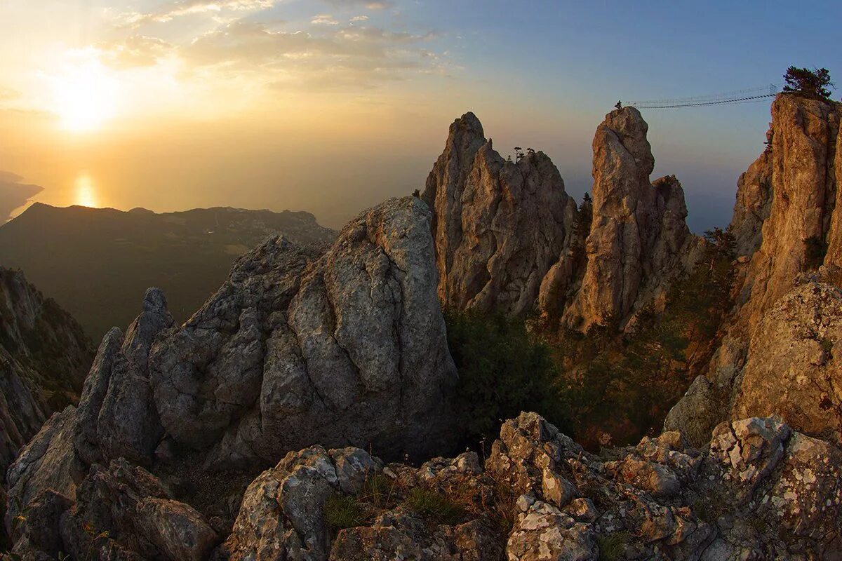 Ай петри находится. Гора ай петри. вершина горы ай петри. крымские горы ай петри. гора альпетри крым.