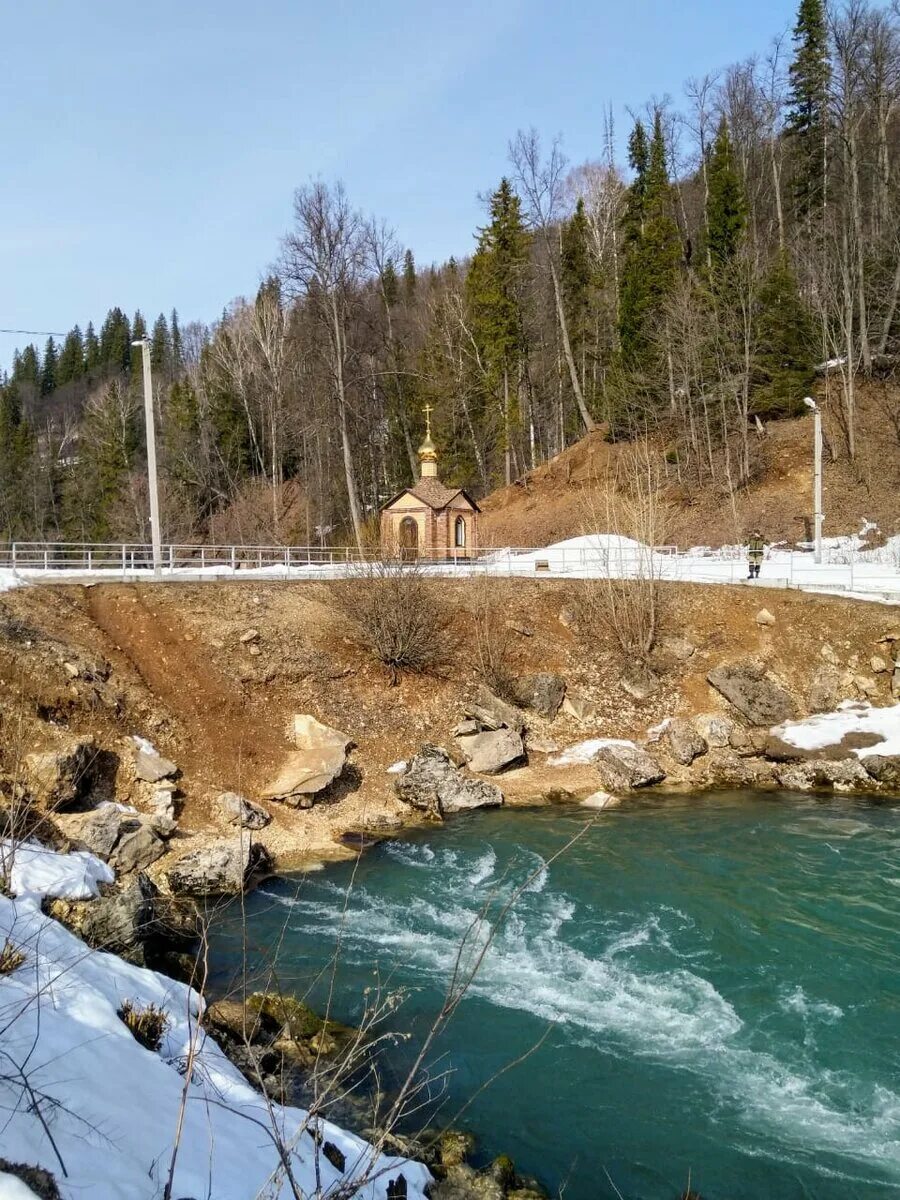 Красный ключ курорт. Родник красный ключ Башкортостан. Башкирская Рица красный ключ. Красный ключ голубое озеро. Красный ключ Уфа озеро.