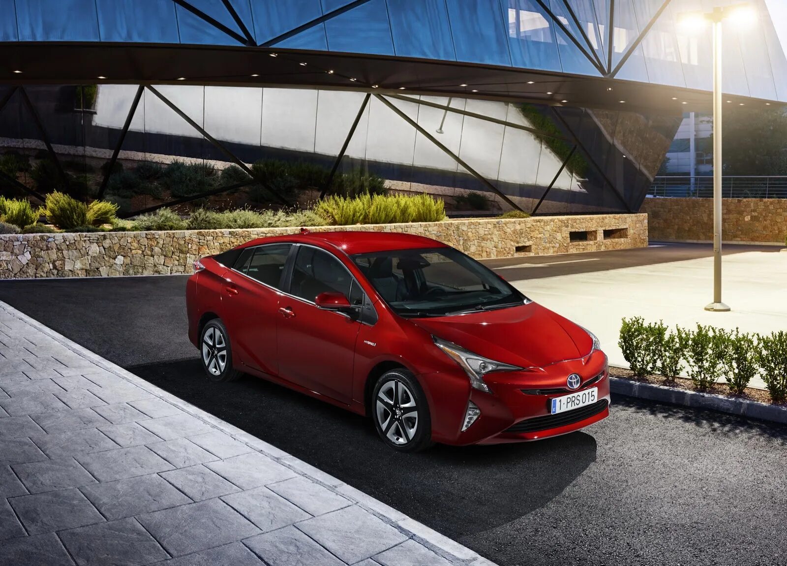 Toyota Prius 2016. Тойота Приус гибрид 2016. Тойота Приус 51. Тойота Приус 51 кузов. Почему тойота приус