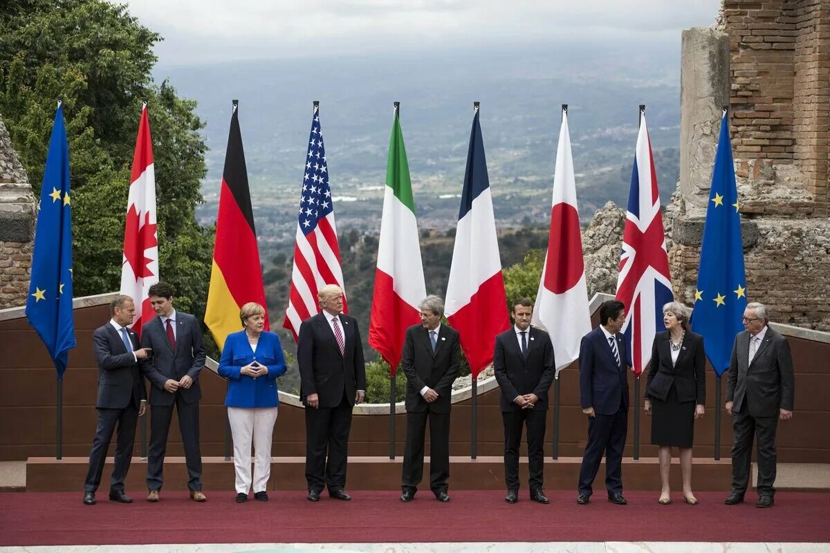 G7 большая семерка. Саммит g7 2002 Генуя. Саммит g7 2001 год. Великая семерка