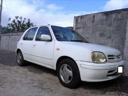 Nissan 2001