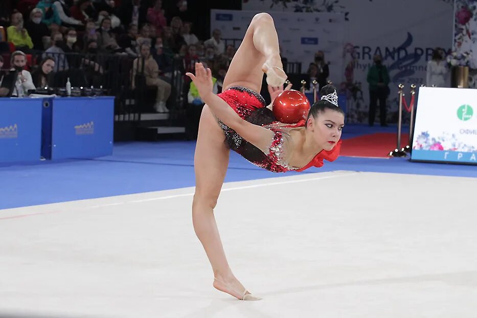 Гран при кубок чемпионок алины кабаевой. Лала Крамаренко Гран при 2022. Лала Крамаренко булавы 2022 Гран при. Лала Крамаренко булавы 2021.