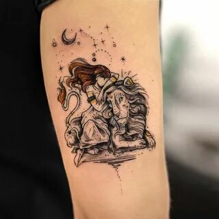 Девушка водолей лев
