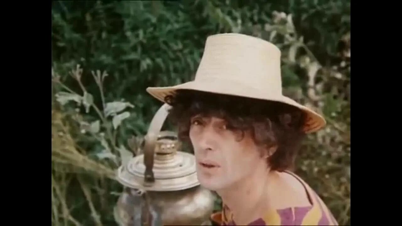 Она не одна придет она с кузнецом придет фильм. Она не одна придет она с кузнецом. Хочешь большой и чистой любви приходи вечером на сеновал. Я не одна приду я с кузнецом приду. Формула любви фильм кузнец.