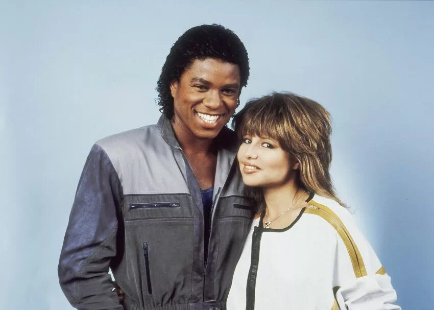 When the rain begins. Jermaine jackson &amp; pia zadora. jermaine jackson, pia zadora - when the rain begins to fall. джермейн джексон, американский певец. жермен джексон и пиа задора.